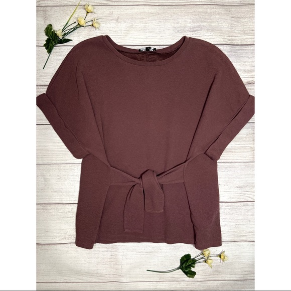 EXPRESS Textured Tie Waist Rolled Sleeve Tee in Thornberry - Picture 2 of 12